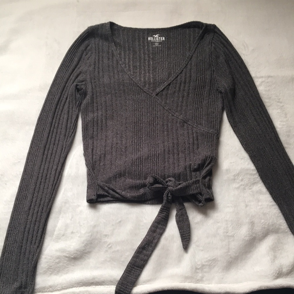 COPY - Hollister Girls gray long sleeve tops